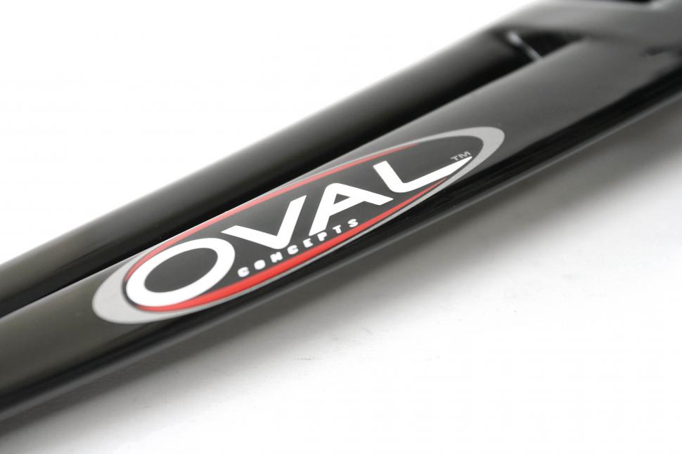 Review: Oval r911 JetStream II forks | road.cc